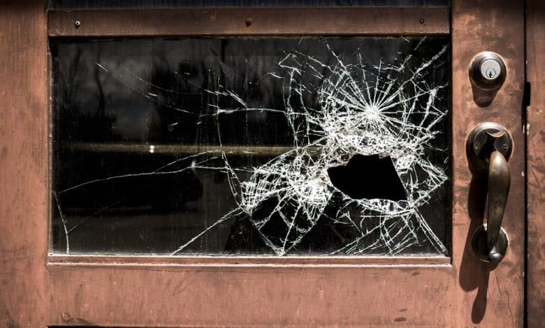 broken 1391025 1280